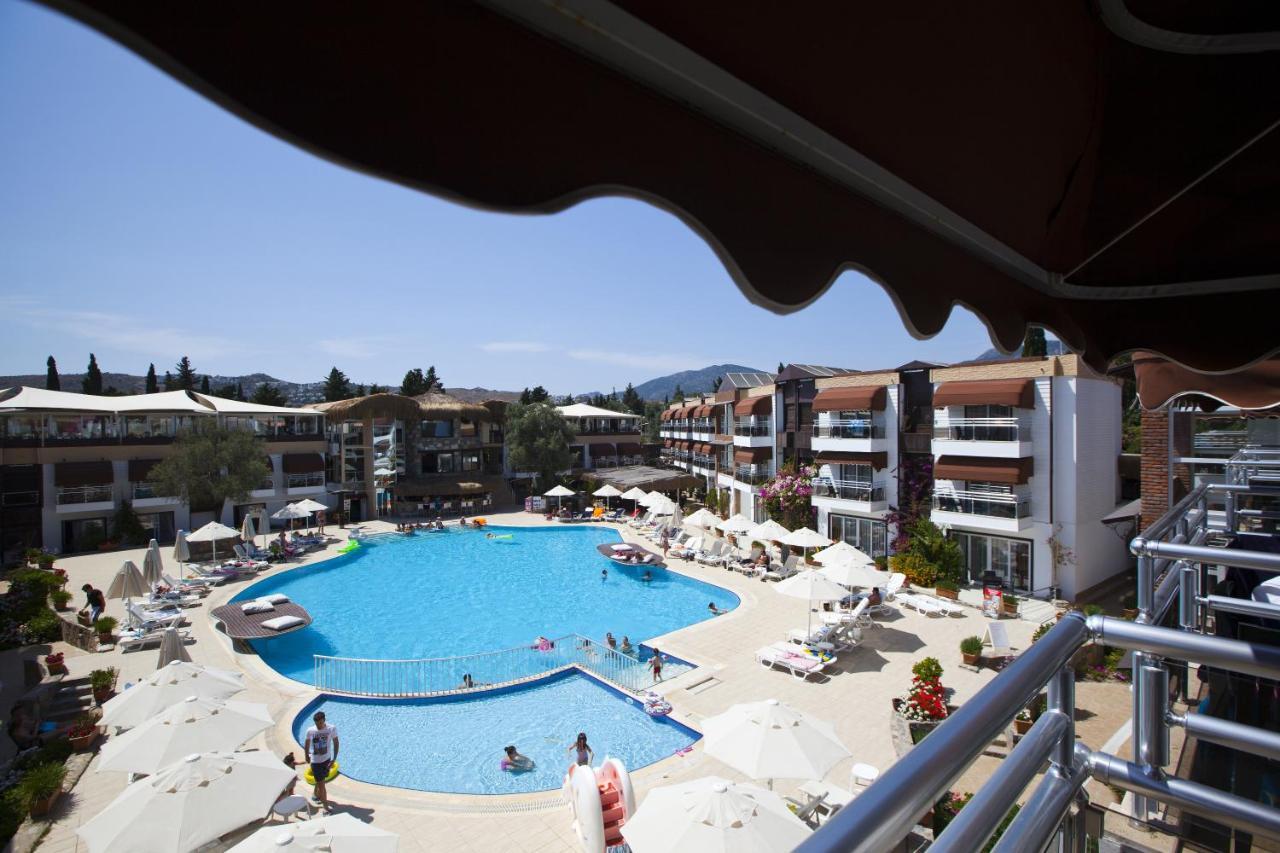 Bitez Risa Hotel Exterior foto